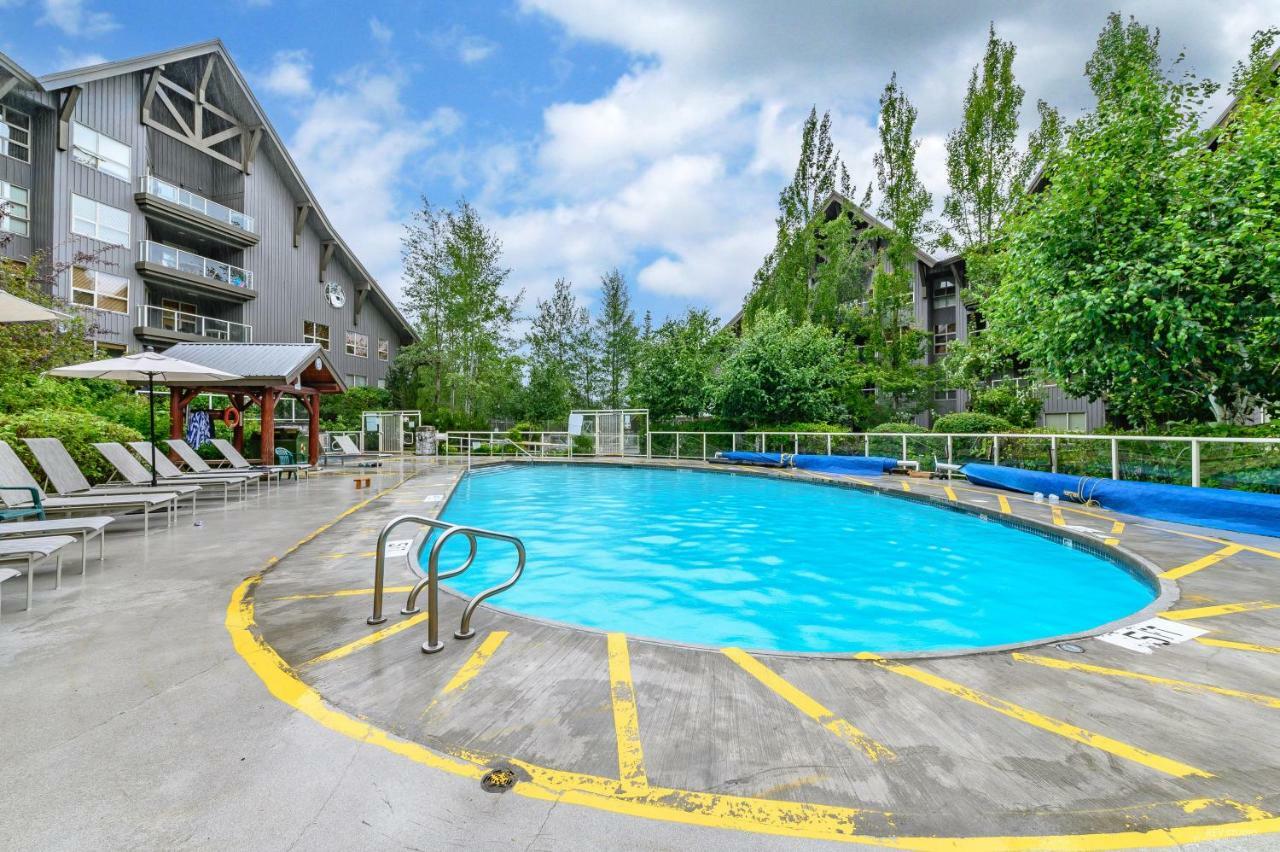 The Best Ski-In/Ski-Out At The Aspens Whistler Exterior photo